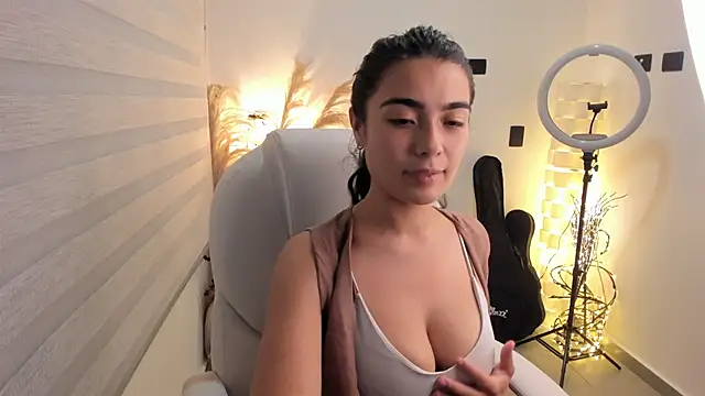 Snapshot of Alexandra_ra chatting on February 2026 03:22:01 AM Alexandra ra online show from February 2026 03:22:01 AM