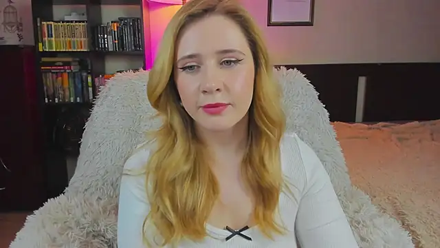 Lav Tender online show from September 2025 09:50:01 PM