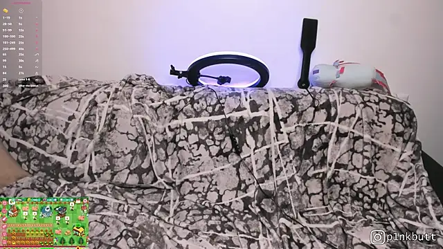 Snapshot of HelenGoat chatting on April 2026 09:04:01 AM HelenGoat online show from April 2026 09:04:01 AM