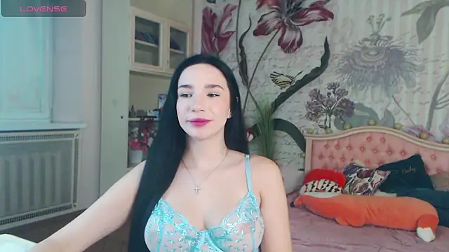 AliciaBow online show from December 2024 01:22:02 PM