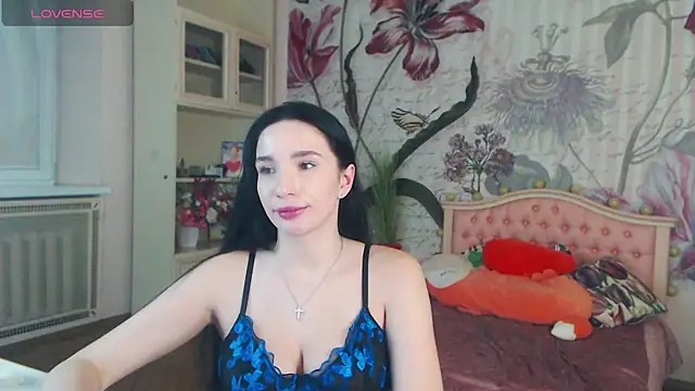 AliciaBow online show from December 2024 05:11:01 PM