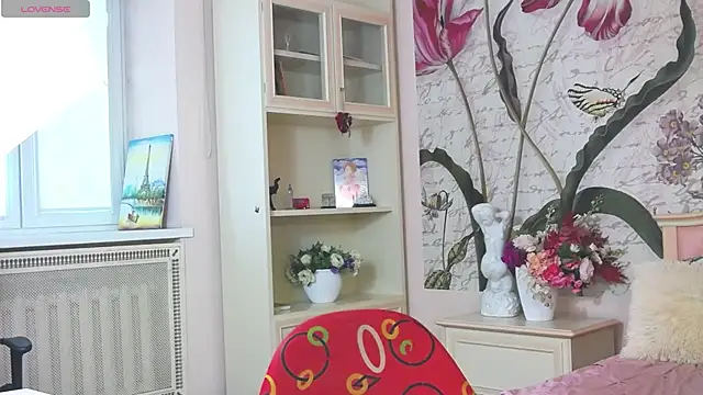 Snapshot of AliciaBow chatting on March 2026 02:43:01 PM AliciaBow online show from March 2026 02:43:01 PM