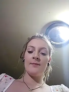 xomikaylaxo online show from January 2025 03:32:02 AM