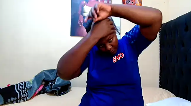 Snapshot of Toomuchbooty33 chatting on February 2025 09:41:02 PM Toomuchbooty33 online show from February 2025 09:41:02 PM