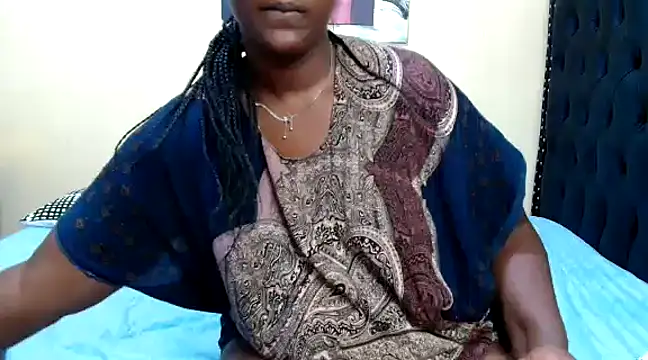 Snapshot of Toomuchbooty33 chatting on February 2025 09:01:01 PM Toomuchbooty33 online show from February 2025 09:01:01 PM