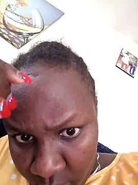 Snapshot of Toomuchbooty33 chatting on September 2025 01:54:02 PM Toomuchbooty33 online show from September 2025 01:54:02 PM