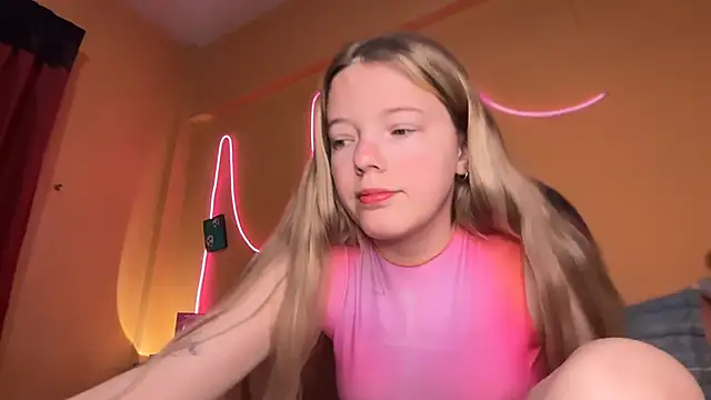 -veranito- online show from October 2025 03:03:02 AM