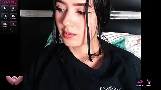 Snapshot of Danae_999 chatting on March 2026 11:30:01 PM Danae 999 online show from March 2026 11:30:01 PM