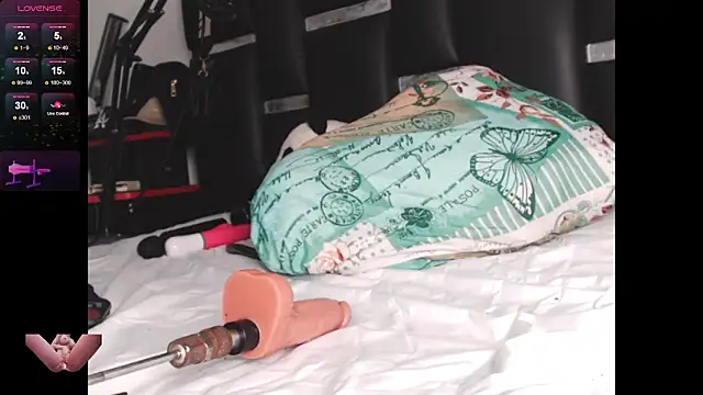 Snapshot of Danae_999 chatting on March 2026 10:47:02 PM Danae 999 online show from March 2026 10:47:02 PM