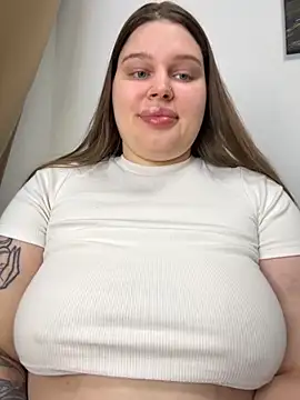 Snapshot of perfect_sweety_girl chatting on September 2025 08:30:01 PM perfect sweety girl online show from September 2025 08:30:01 PM