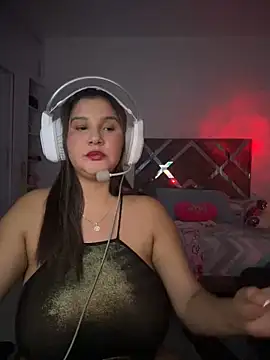 Snapshot of ValleryParker chatting on November 2025 06:34:02 AM ValleryParker online show from November 2025 06:34:02 AM