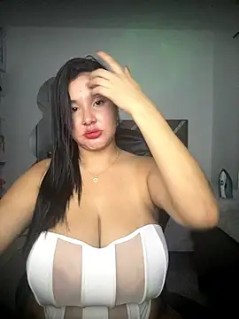 Snapshot of ValleryParker chatting on January 2026 09:14:02 AM ValleryParker online show from January 2026 09:14:02 AM