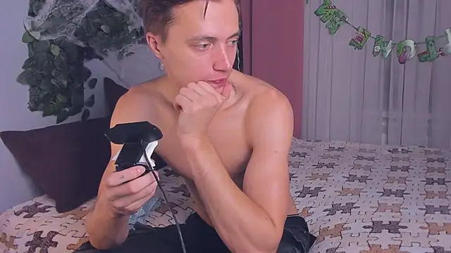 NigelStriker online show from October 2025 04:46:02 AM