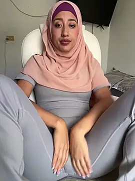 Snapshot of adila_anich chatting on September 2025 08:31:01 PM adila anich online show from September 2025 08:31:01 PM