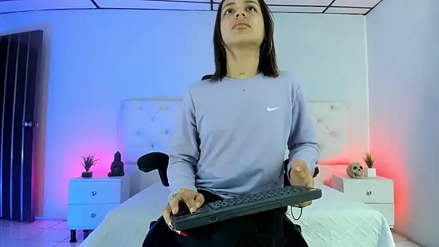 Aron cruz online show from October 2025 01:12:02 PM