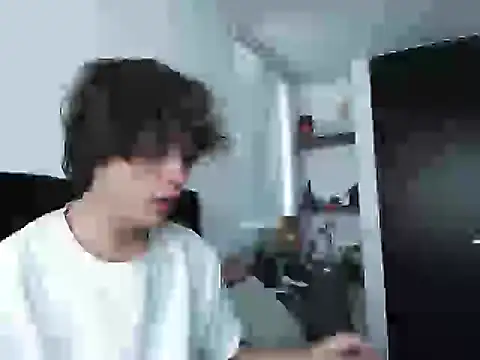 Snapshot of Santiago_kiler chatting on December 2024 06:14:01 PM Santiago kiler online show from December 2024 06:14:01 PM