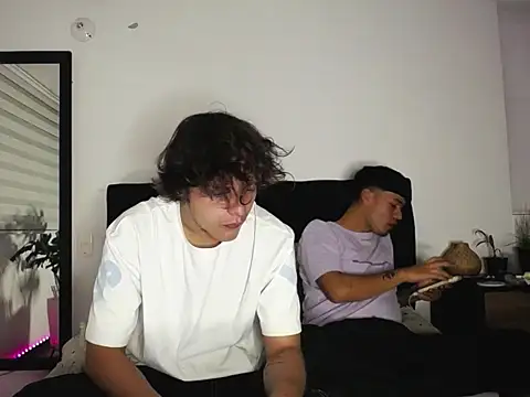 Snapshot of Santiago_kiler chatting on December 2024 01:00:02 AM Santiago kiler online show from December 2024 01:00:02 AM