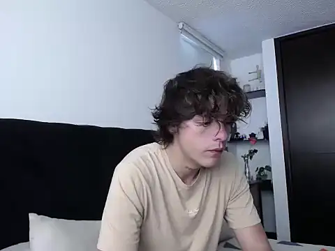 Snapshot of Santiago_kiler chatting on December 2024 01:49:02 PM Santiago kiler online show from December 2024 01:49:02 PM