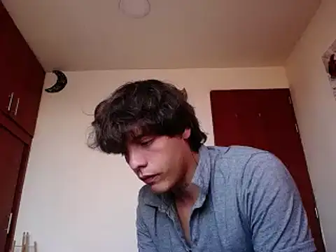 Snapshot of Santiago_kiler chatting on January 2025 10:45:02 PM Santiago kiler online show from January 2025 10:45:02 PM