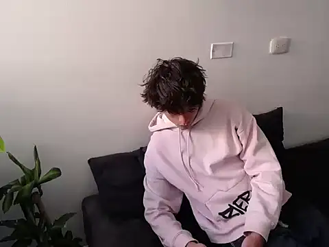 Snapshot of Santiago_kiler chatting on January 2025 02:28:02 PM Santiago kiler online show from January 2025 02:28:02 PM