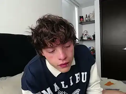 Snapshot of Santiago_kiler chatting on February 2025 02:02:01 PM Santiago kiler online show from February 2025 02:02:01 PM