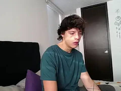 Snapshot of Santiago_kiler chatting on February 2025 01:03:02 PM Santiago kiler online show from February 2025 01:03:02 PM