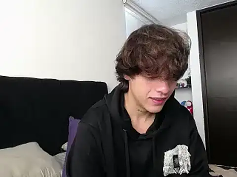 Snapshot of Santiago_kiler chatting on March 2025 01:25:02 PM Santiago kiler online show from March 2025 01:25:02 PM