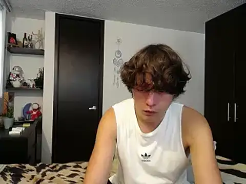 Snapshot of Santiago_kiler chatting on March 2025 10:34:02 PM Santiago kiler online show from March 2025 10:34:02 PM