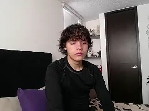 Snapshot of Santiago_kiler chatting on March 2025 01:01:01 PM Santiago kiler online show from March 2025 01:01:01 PM