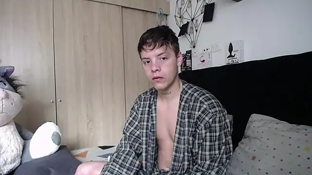 Snapshot of Santiago_kiler chatting on September 2025 12:17:01 PM Santiago kiler online show from September 2025 12:17:01 PM