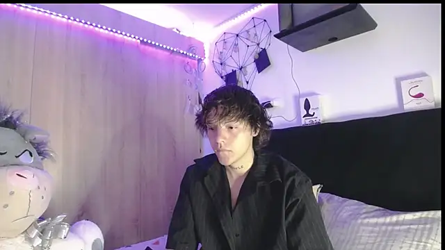 Santiago kiler online show from April 2026 12:23:01 PM