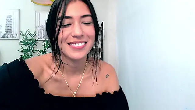 Sassy--Girl online show from February 2025 06:17:01 PM