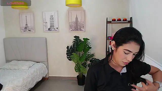 Sassy--Girl online show from March 2025 06:04:02 PM