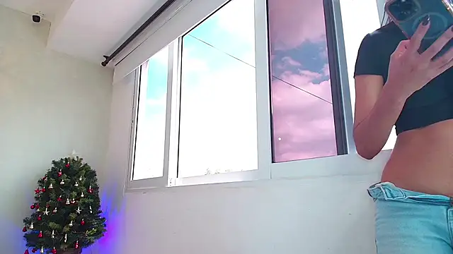 Sassy--Girl online show from November 2025 06:10:02 PM