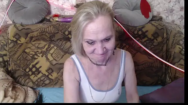 Snapshot of MissBekker chatting on December 2024 12:01:02 AM MissBekker online show from December 2024 12:01:02 AM