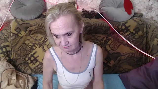 Snapshot of MissBekker chatting on December 2024 09:17:02 AM MissBekker online show from December 2024 09:17:02 AM