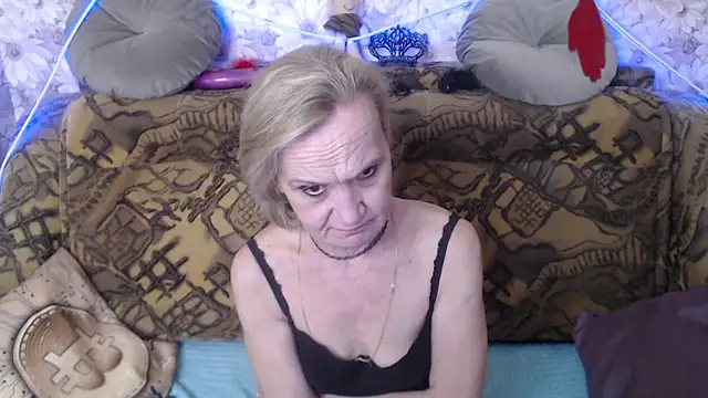 Snapshot of MissBekker chatting on December 2024 03:58:02 AM MissBekker online show from December 2024 03:58:02 AM