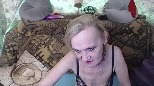 Snapshot of MissBekker chatting on December 2024 09:36:02 PM MissBekker online show from December 2024 09:36:02 PM