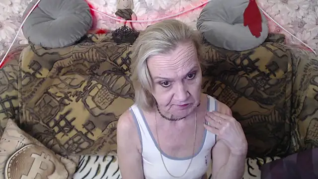 Snapshot of MissBekker chatting on January 2025 07:04:01 PM MissBekker online show from January 2025 07:04:01 PM