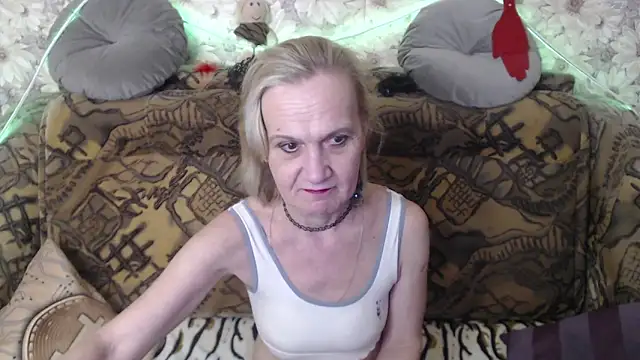 Snapshot of MissBekker chatting on January 2025 04:10:02 AM MissBekker online show from January 2025 04:10:02 AM