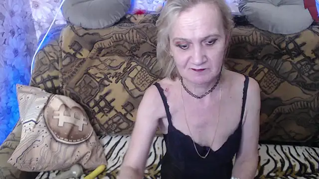 Snapshot of MissBekker chatting on January 2025 06:21:01 PM MissBekker online show from January 2025 06:21:01 PM