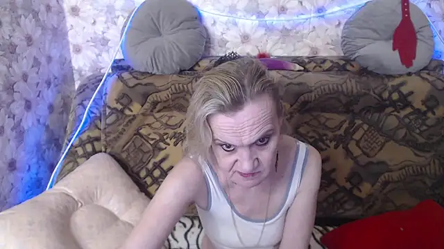 Snapshot of MissBekker chatting on March 2025 11:20:02 PM MissBekker online show from March 2025 11:20:02 PM