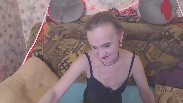 Snapshot of MissBekker chatting on April 2026 01:08:01 AM MissBekker online show from April 2026 01:08:01 AM