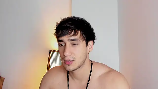 Snapshot of AlexRivera6 chatting on December 2025 12:18:01 AM AlexRivera6 online show from December 2025 12:18:01 AM