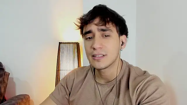 Snapshot of AlexRivera6 chatting on December 2025 09:00:02 PM AlexRivera6 online show from December 2025 09:00:02 PM