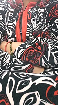 Snapshot of Kavya_XX chatting on December 2024 08:33:02 AM Kavya XX online show from December 2024 08:33:02 AM