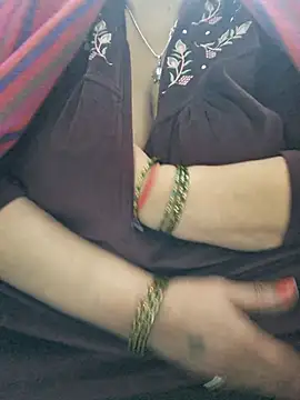 Snapshot of Kavya_XX chatting on January 2025 04:22:01 PM Kavya XX online show from January 2025 04:22:01 PM