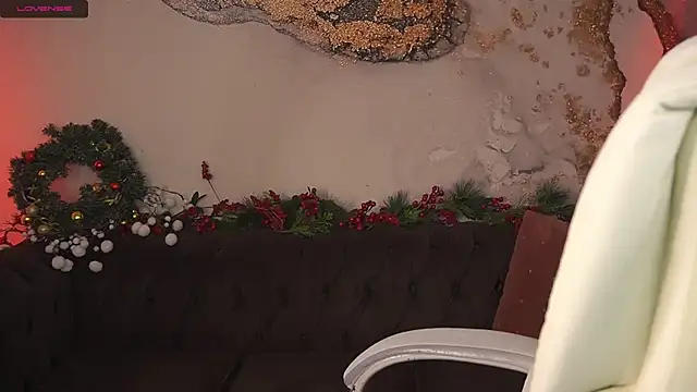 Daphne Moss online show from December 2024 09:17:01 PM