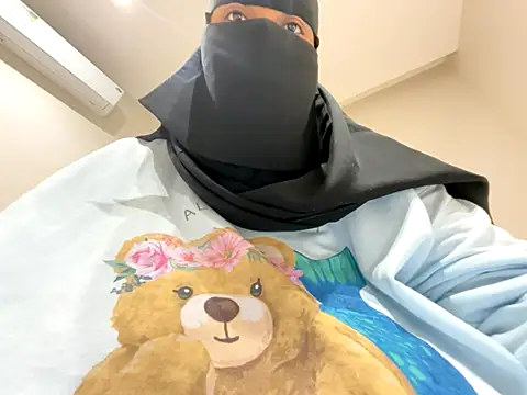 Submissive Arab online show from November 2025 09:30:02 PM