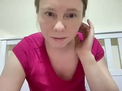 Snapshot of SweetLucy96 chatting on December 2025 08:37:02 PM SweetLucy96 online show from December 2025 08:37:02 PM